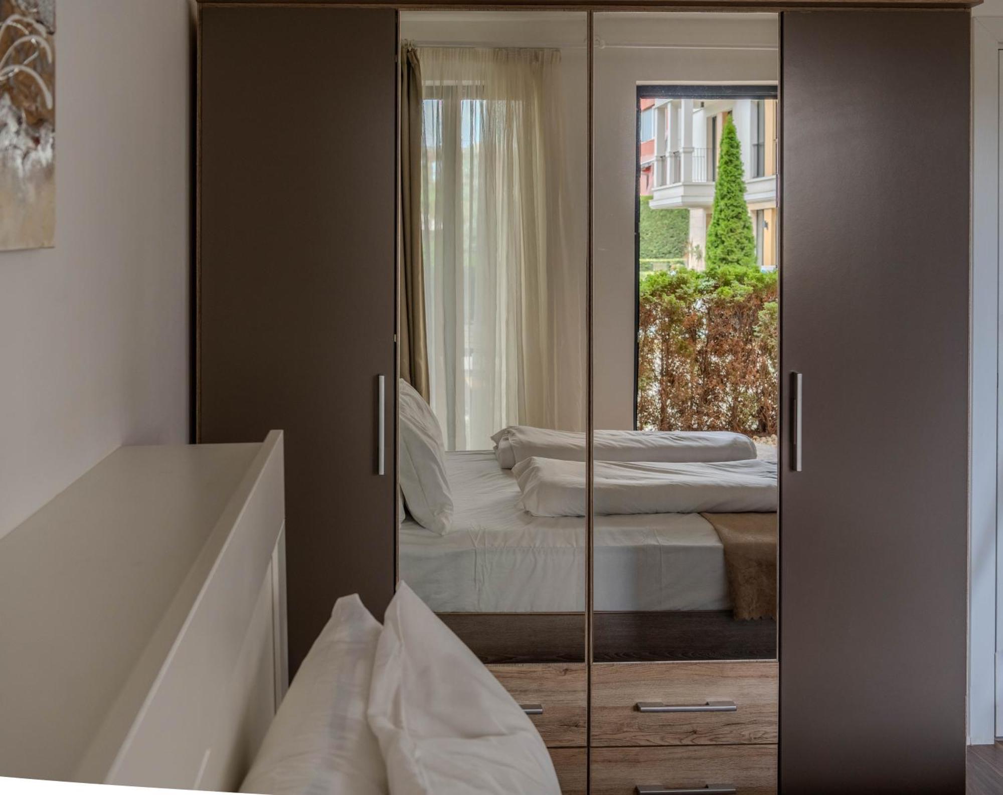 Apartment In Evargreen Complex With Terrace Varna Esterno foto